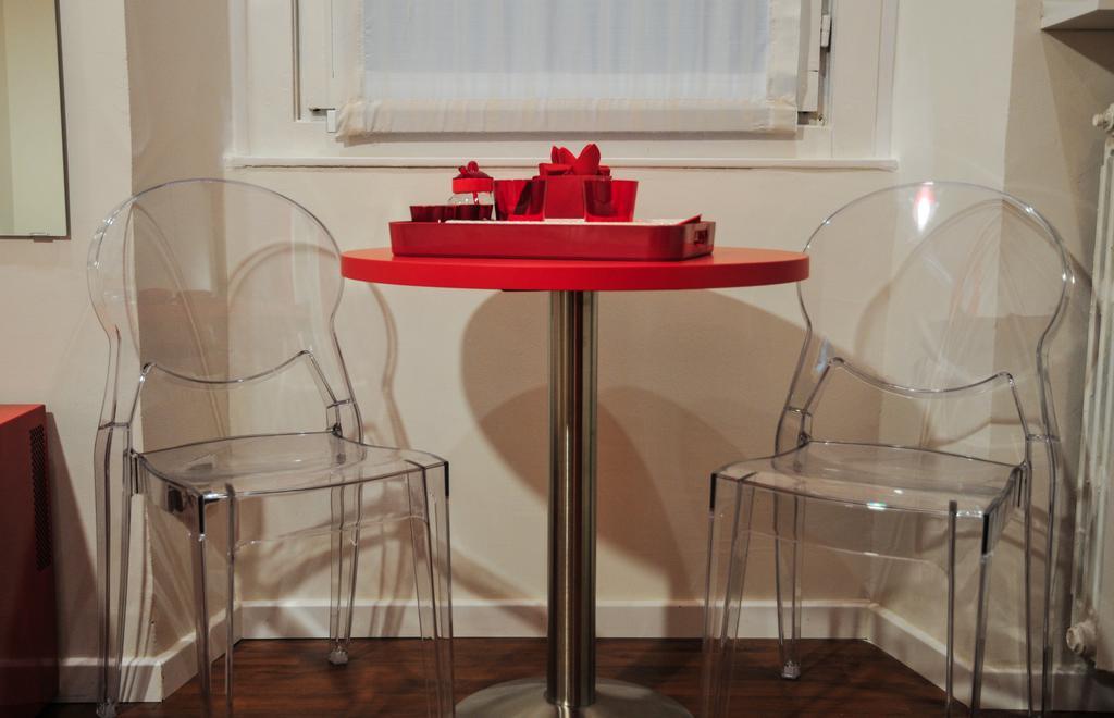 Eva & Diabolik'S Secret Room Milan Bilik gambar